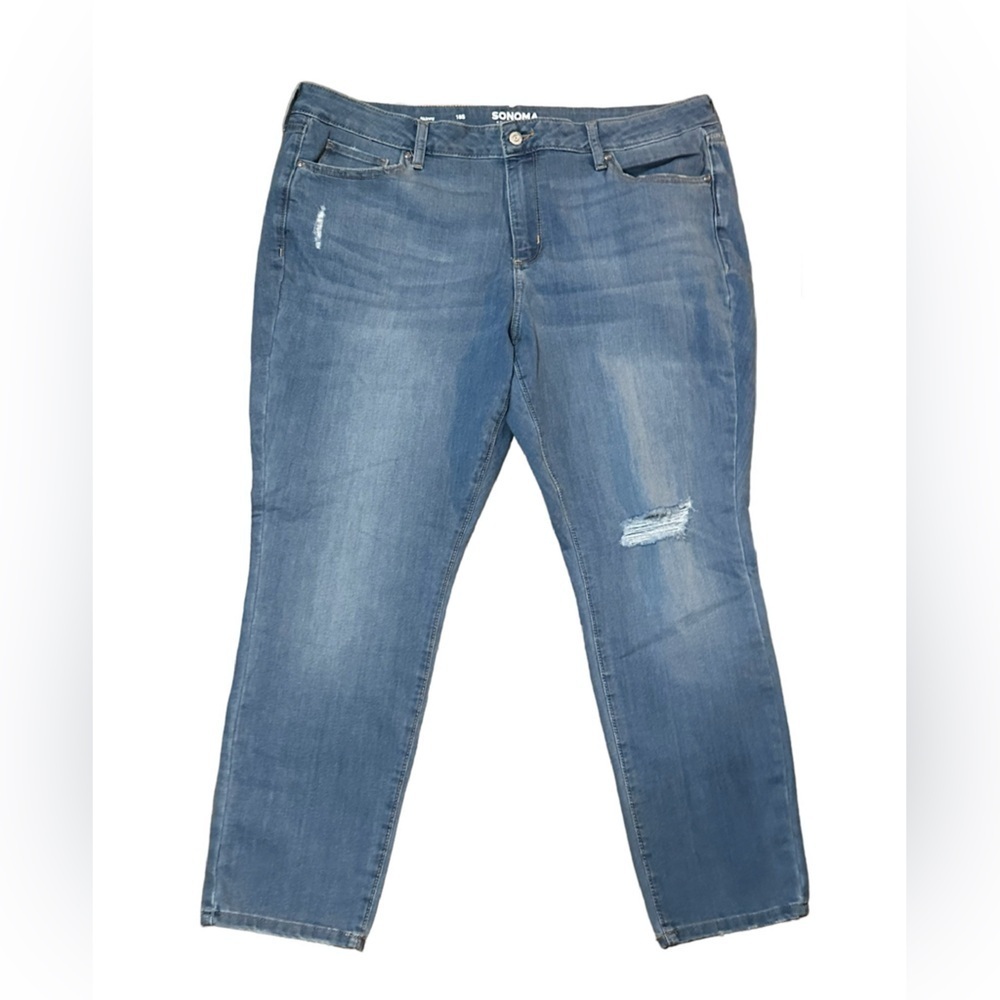 SONOMA BLUE JEANS women’s size 18S lightly distressed